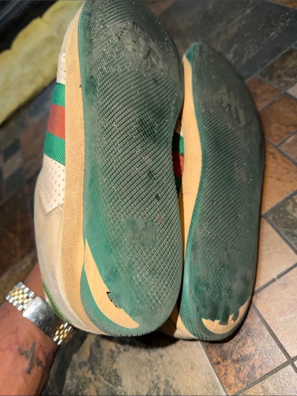 Gucci Beige Sneakers with Green & Red Web Stripe